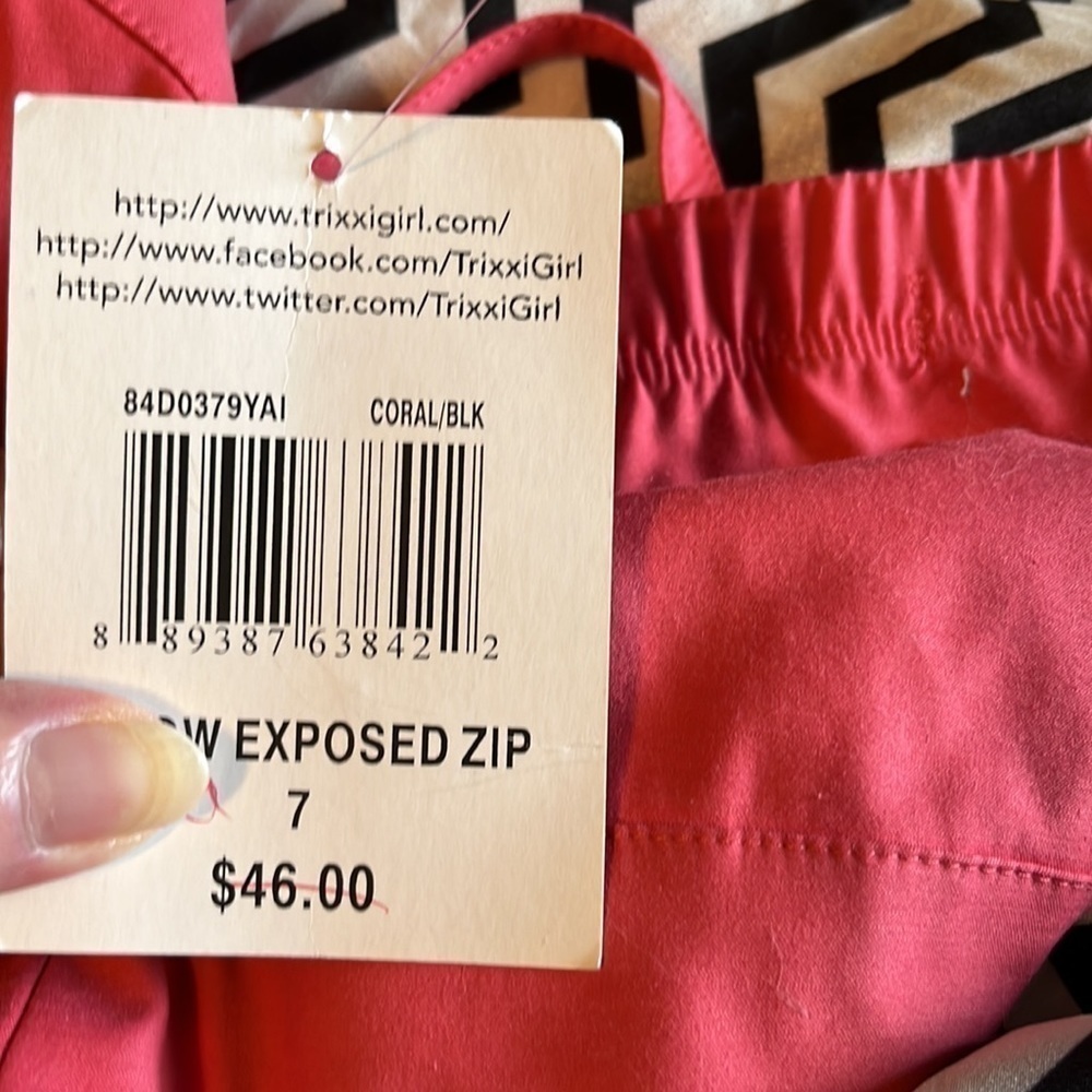 Trixxi summer dress with hi low hem . Coral, blk, white. Sz 7 NWT - Picture 6 of 10
